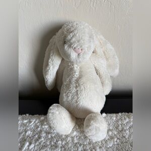 Jellycat Medium Bashful Cream Bunny NWOT